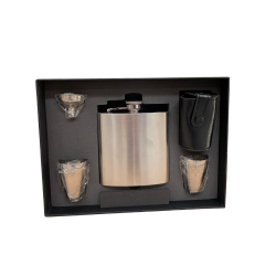 Set Plosca + 4 pahare (argintiu) Set Plosca + 4 pahare (argintiu)